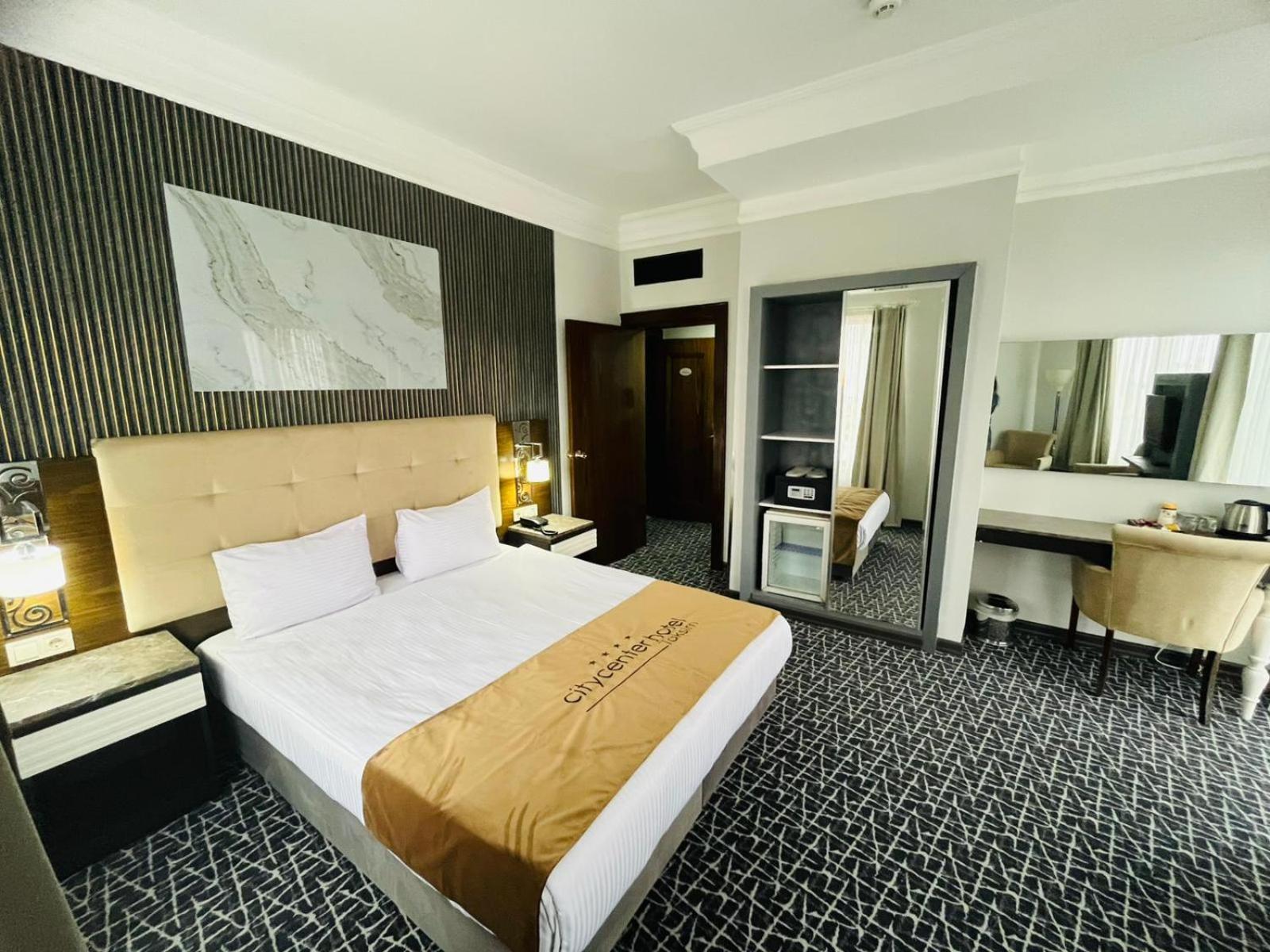 City Center Hotel Taksim Истанбул Екстериор снимка